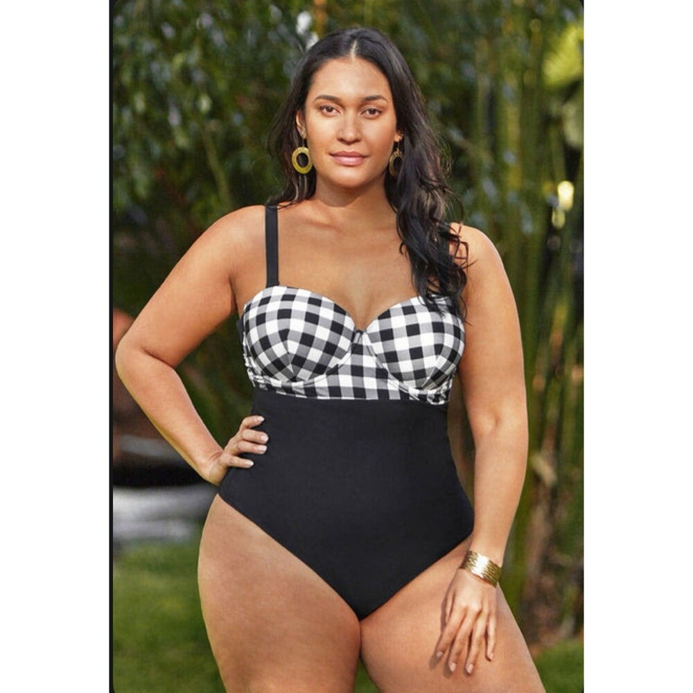Cupshe Plus-Sized Swimsuit 1X Black & White Gingham Wired One Piece Swim